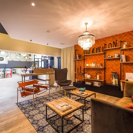 The Originals Boutique, Le Londres, Saumur