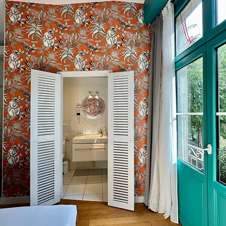 The Originals Boutique, Le Londres, 3* Сомюр