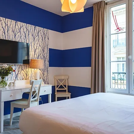 Отель The Originals Boutique, Le Londres, 3*