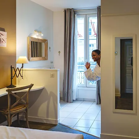 The Originals Boutique, Le Londres, Saumur