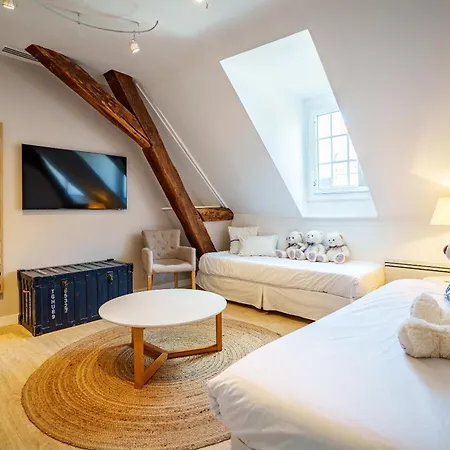 The Originals Boutique, Le Londres, 3* סומור