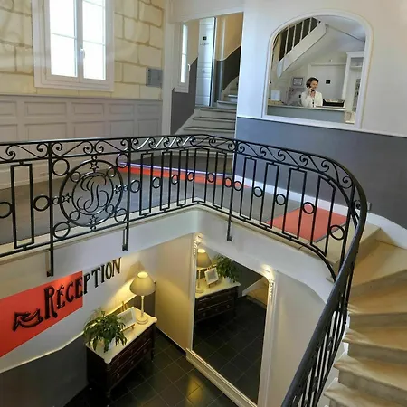 The Originals Boutique, Le Londres, 3* Saumur