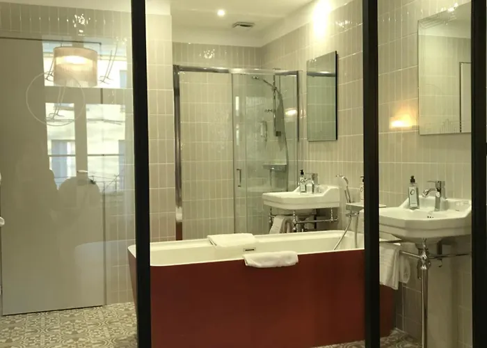 Hotel The Originals Boutique, Le Londres, 3*