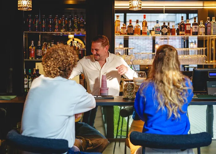 The Originals Boutique, Le Londres, Saumur