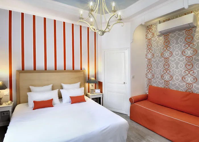 The Originals Boutique, Le Londres, 3* Saumur