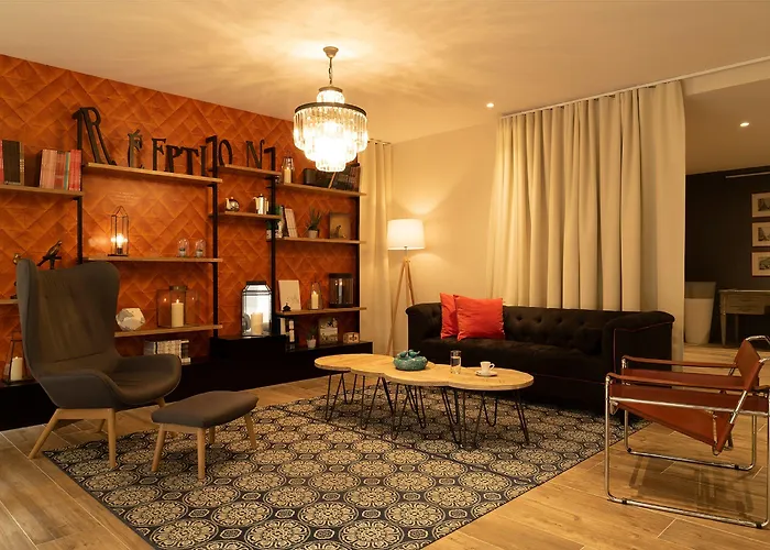 The Originals Boutique, Le Londres, Saumur